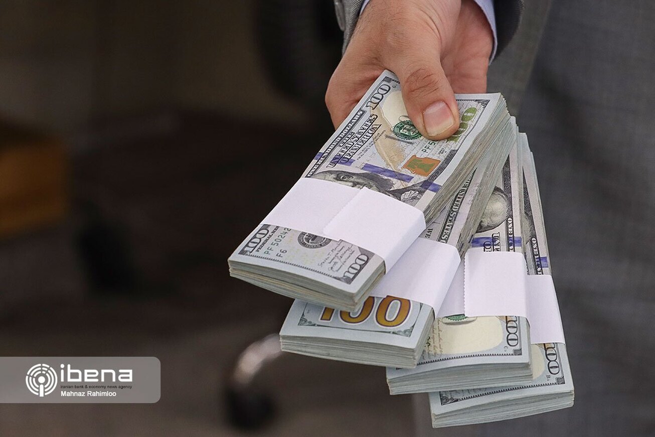 قیمت دلار و یورو در مرکز مبادله و صرافی‌ها؛ امروز شنبه ۲۰ خرداد ۱۴۰۲