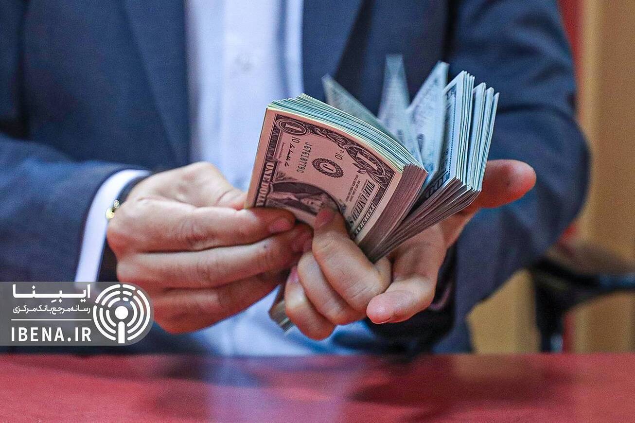 قیمت دلار و یورو در مرکز مبادله ایران؛ چهارشنبه ۱۶ خرداد